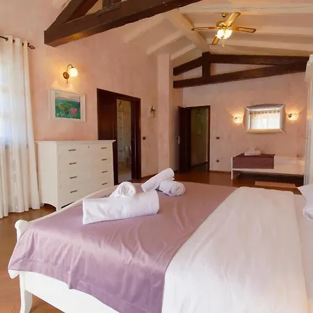 別荘 La Quercia ポレッチ